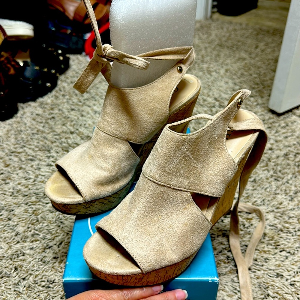 Guess Cream Wrap Wedge